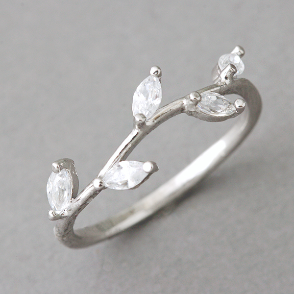 White Gold Leaf Ring Us 6 And 7.5 on Luulla
