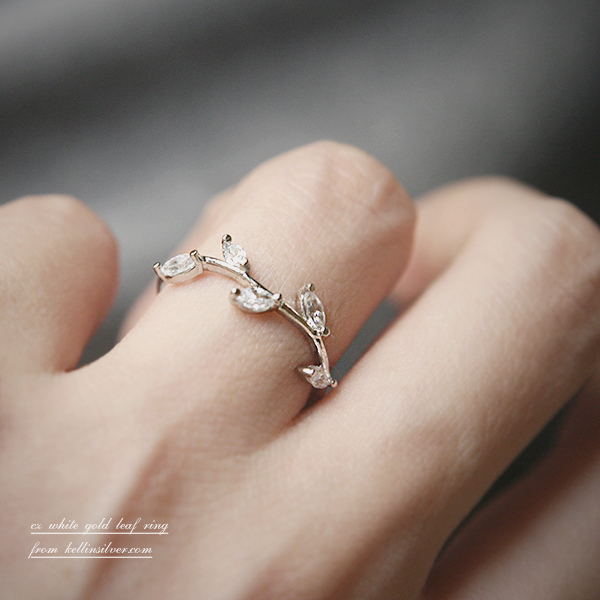 White Gold Leaf Ring Us 6 And 7.5 on Luulla